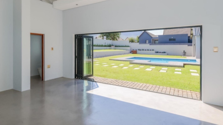 5 Bedroom Property for Sale in Leloko Lifestyle Estate North West